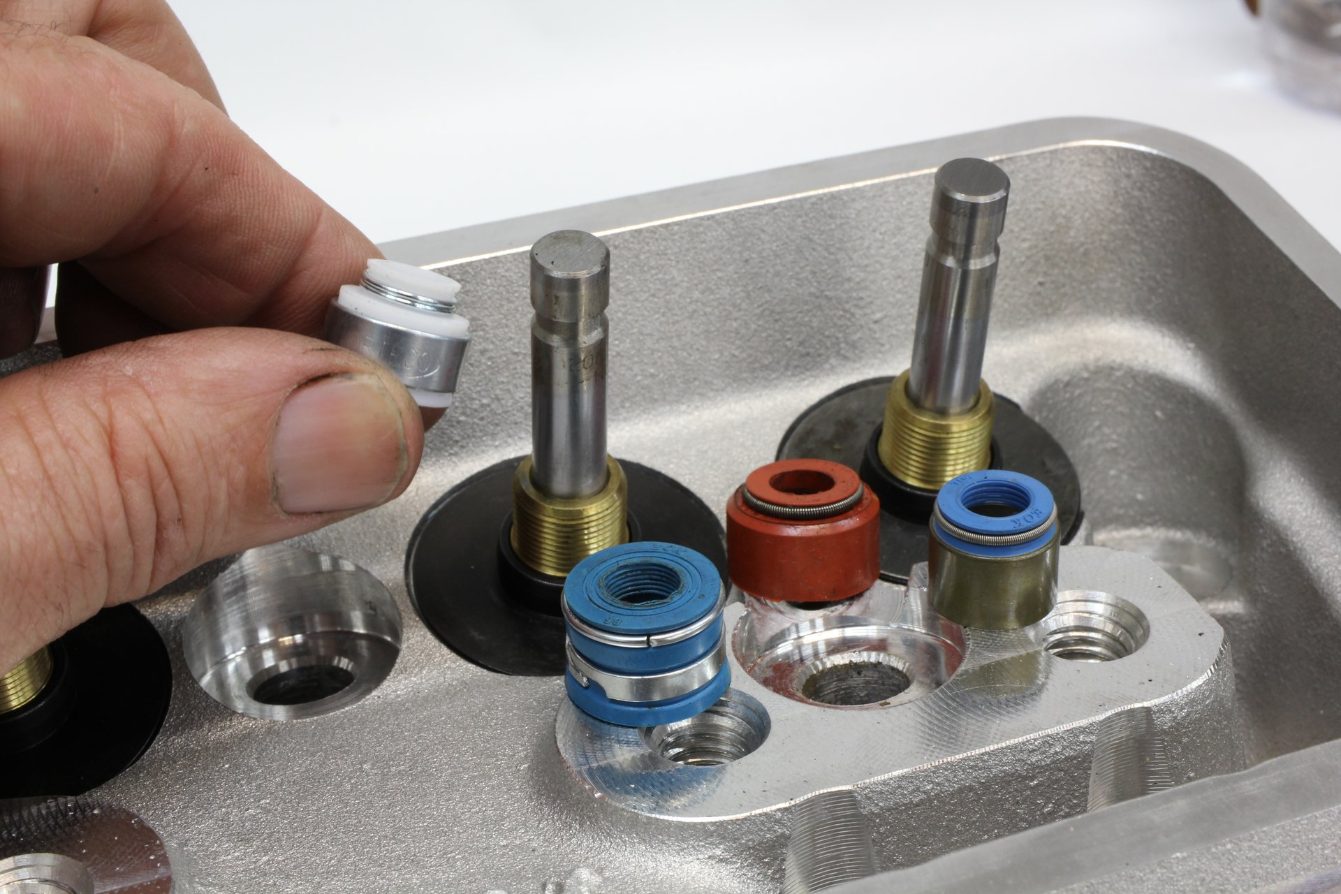 How to Set Up a Cylinder Head